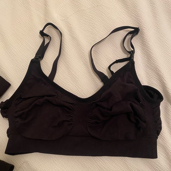 SKIMS Maternity shapewear and bra - Picture 11 of 11